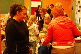 Tett med folk p loppejakt