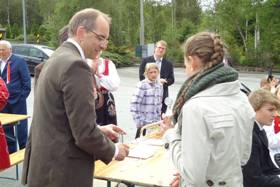 Ingveig Skartland Svendsbøe får innsatspokalen. Klikk her for stort bilde.